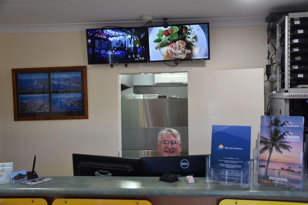 Bluewater Harbour Motel Bowen Extérieur photo