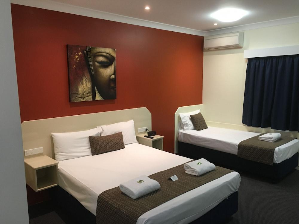 Bluewater Harbour Motel Bowen Extérieur photo